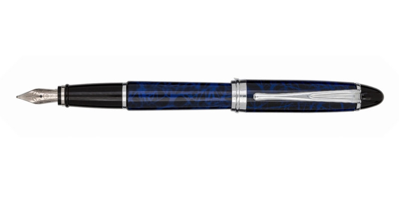 Aurora Ipsilon lacca blue fountain pen