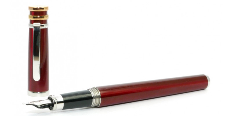 Cartier Trinity godron red fountain pen