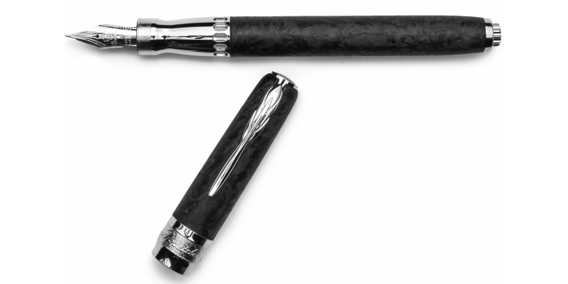 Pineider La Grande Bellezza Forged Carbon fountain pen