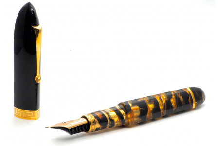 Armando Simoni Club Triangolo Black Lucens celluloid fountain pen 