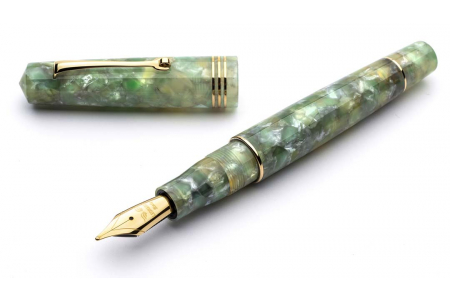 Leonardo Officina Italiana Momento Zero Jade gold trim fountain pen 