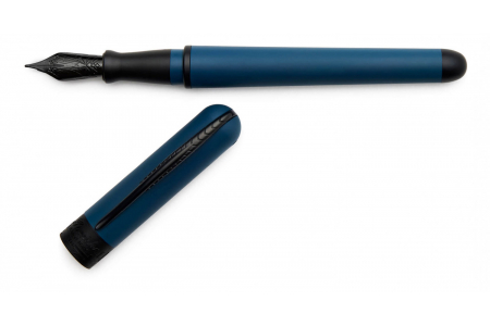 Pineider Avatar UR Black Matt Lapis Blue fountain pen 