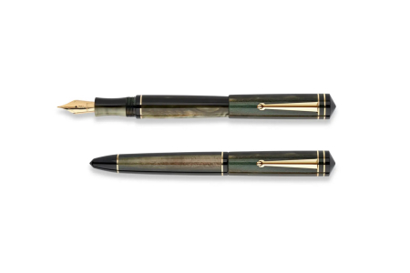 Delta Write Balance Green GT fountain pen 