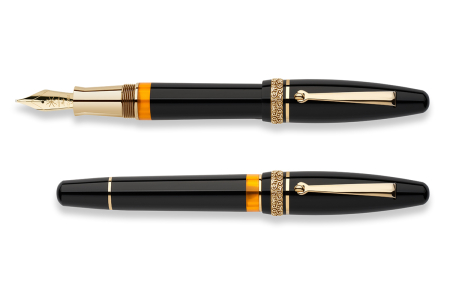 Maiora Golden Age KP Black gold trim fountain pen