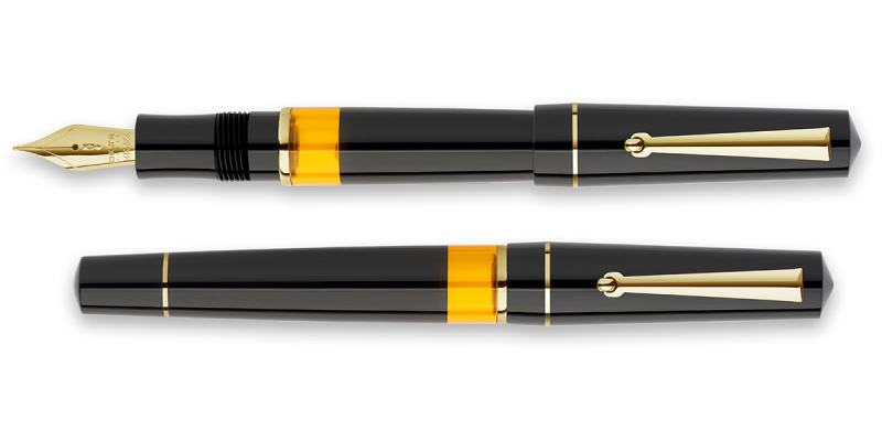Delta Dune Black gold trim fountain pen