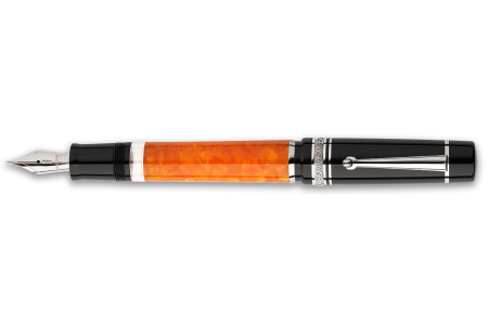 Delta DV Mid-Size P rhodium trim fountain pen Delta DV Mid-Size P rhodium trim fountain pen