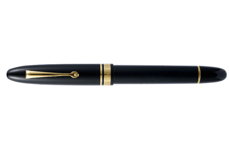 Omas Ogiva Black gold trim fountain pen Omas Ogiva Black gold trim fountain pen
