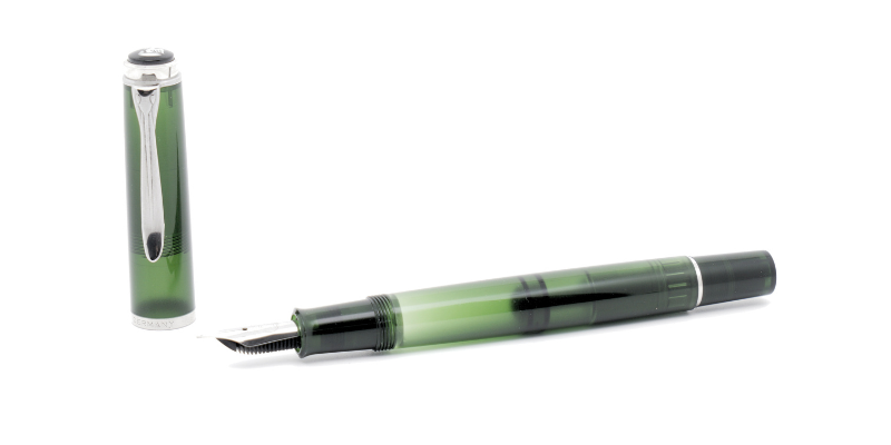 Pelikan Elegance 205 olivine fountain pen