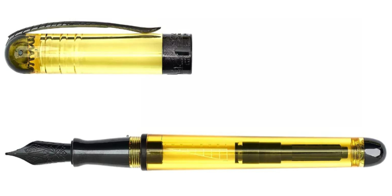 Pineider Avatar UR Demo Black Lemon fountain pen