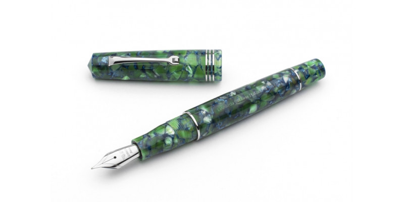 Leonardo Officina Italiana Momento Zero iride verde azzurro finiture rodio pennino acciaio stilografica